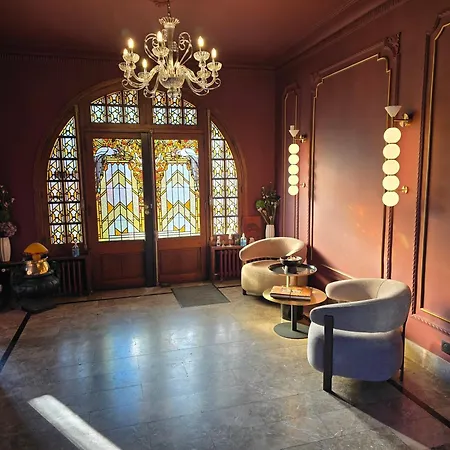 Le Castel Guesthouse-2